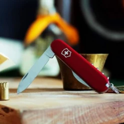Victorinox Waiter - Red -Montanic Sale Store 0.3303 6 600x600 e25f612a 39be 4f12 89c7 7267694a7226