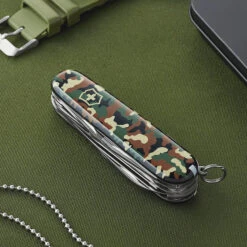 Victorinox Classic Camouflage Blistered -Montanic Sale Store 0.6223.94B1 2 600x600 a9880365 39cd 4813 83ac d9c26331e7e9