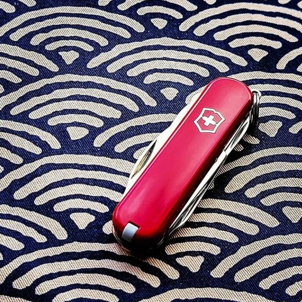 Victorinox Rambler - Red 4 Victorinox Rambler - Red - Image 4