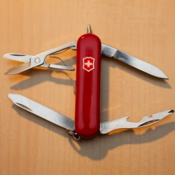 Victorinox Midnight Manager - Red -Montanic Sale Store 0.6366 5 600x600 b5f26456 c392 43a6 ac09 c429e0da3bf0