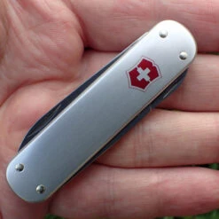 Victorinox Money Clip Alox - Silver -Montanic Sale Store 0.6540.16 5 600x600 7fd820f4 00ce 4021 9df7 623f0bf101af