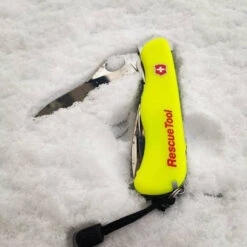 Victorinox Rescue Tool - Neon Yellow -Montanic Sale Store 0.8623.MWN 6 600x600 ac79c16f 8645 44e6 a4c7 bc187f0b6d69