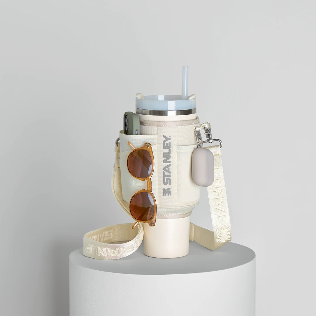 STANLEY® The All Day 40oz Quencher Carry Crossbody Bag 17 STANLEY® The All Day 40oz Quencher Carry Crossbody Bag - Image 17