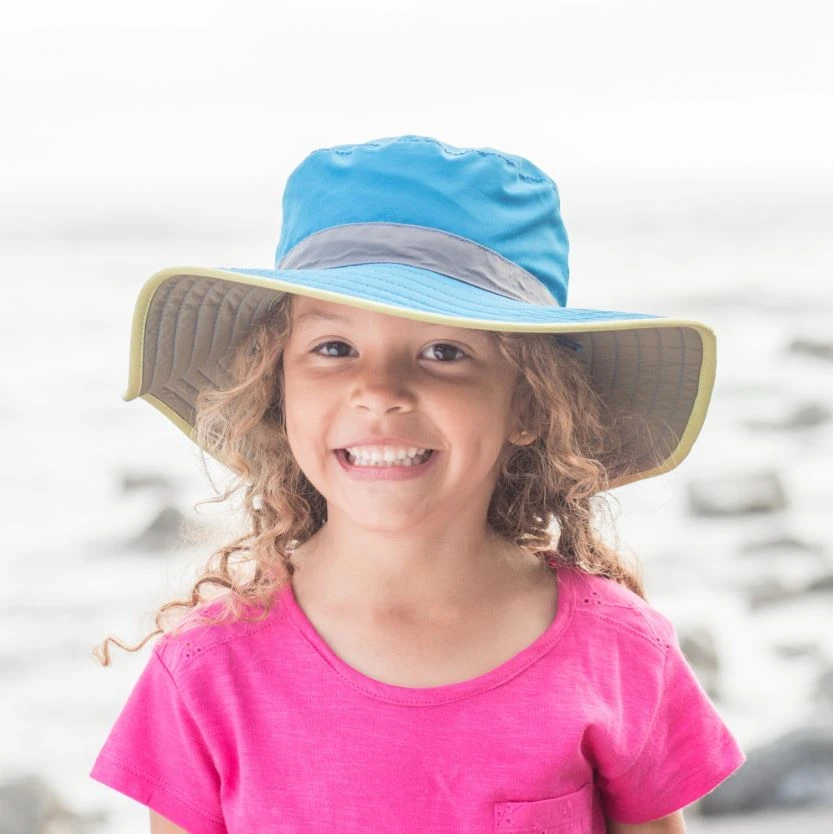 Sunday Afternoon Kids Clear Creek Boonie - Vivid Magenta/Caribbean 4 Sunday Afternoon Kids Clear Creek Boonie - Vivid Magenta/Caribbean - Image 4