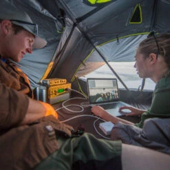 Goal Zero Yeti 400 AGM International 220V -Montanic Sale Store 827459e3f09954b22412217dbef0ac91 1