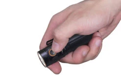 Fenix E30R Luminus SST40 LED Flashlight BLACK -Montanic Sale Store E30R Hand Use 20014.1556287843