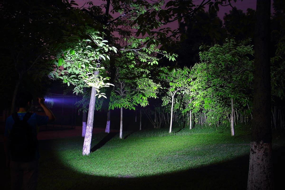 Fenix TK22 XM-L2 LED Flashlight 4 Fenix TK22 XM-L2 LED Flashlight - Image 4