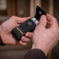 Leatherman Nylon Sheath With Pockets -Montanic Sale Store LM934932 7 600x600 22bb4eb1 cc40 49dc 95c7 27f5d507c71c