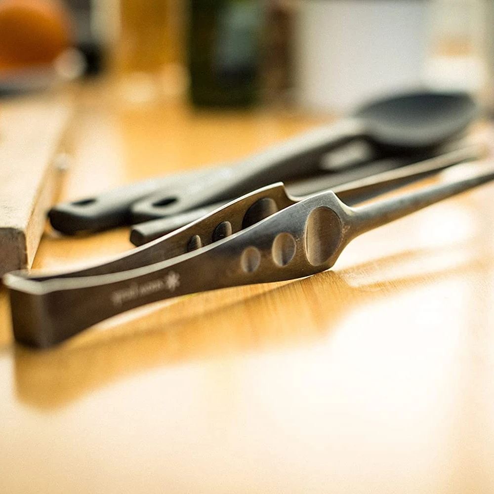 Snow Peak Pizza Tongs 3 Snow Peak Pizza Tongs - Image 3